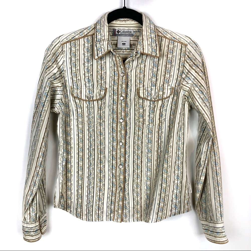 Columbia long sleeve button snap shirt. Size S